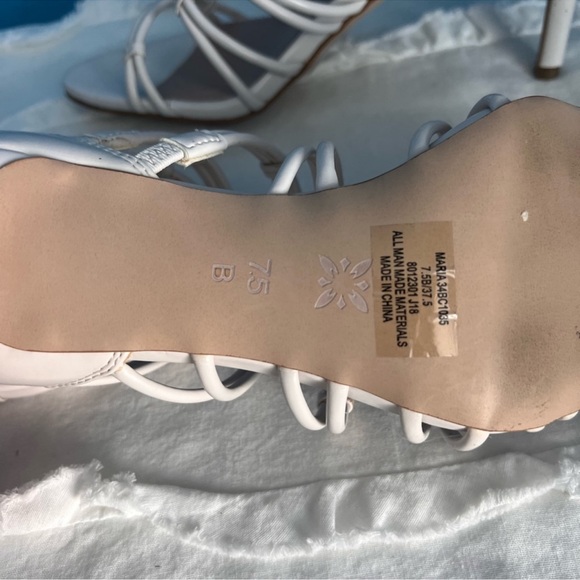 BCBG Heels Sandals 7.5 New Year’s Eve shoes white - Picture 7 of 7